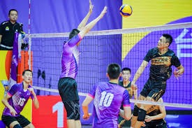 东契奇38+10+10湖人不敌马刺 文班复出16+14