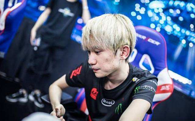 自由式滑雪 自由式滑雪