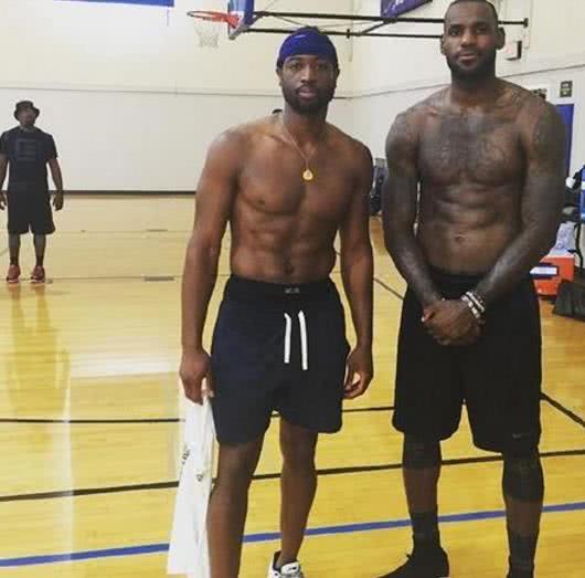 同样不容小 同样不容小