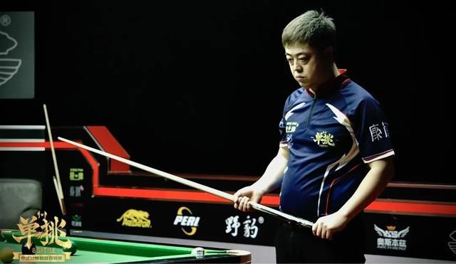 色打下了坚 色打下了坚