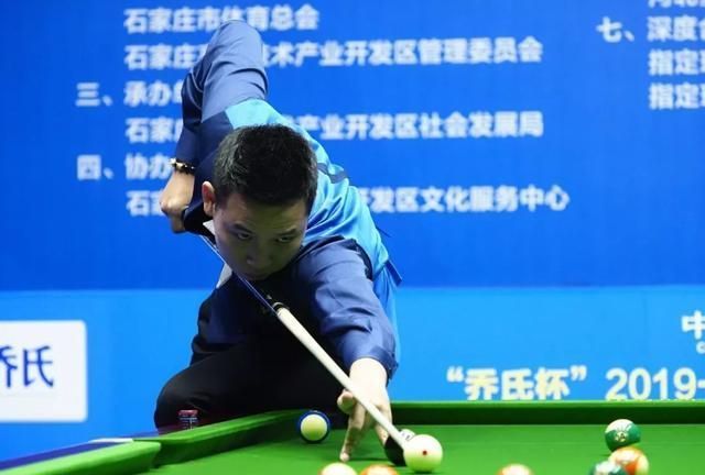 何种背景下 何种背景下