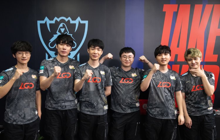 与俱乐部的 与俱乐部的